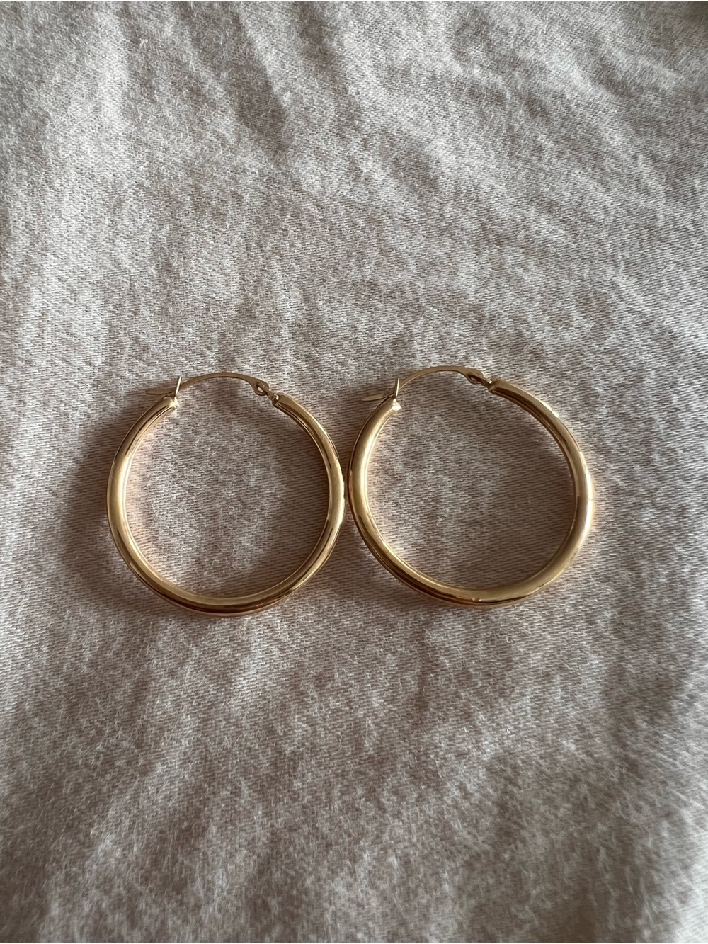 Classic Gold Hoop Earrings – 10K
